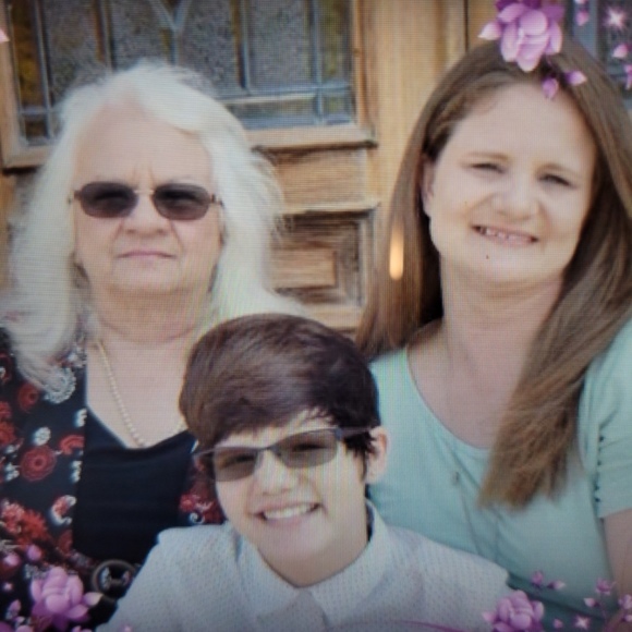 Meet your Posher, Tabitha - Picture 1 of 1